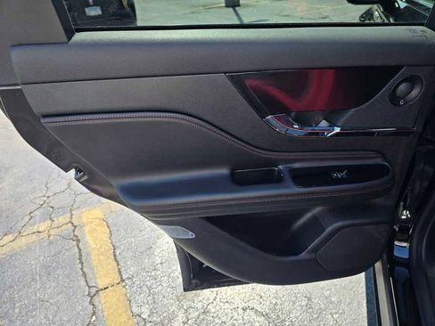 Used 2025 Lincoln Corsair Reserve w/ Equipment Group 202A image 6