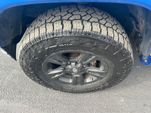 Used 2017 Toyota Tacoma TRD Sport w/ Tow Package (A/T) image 27