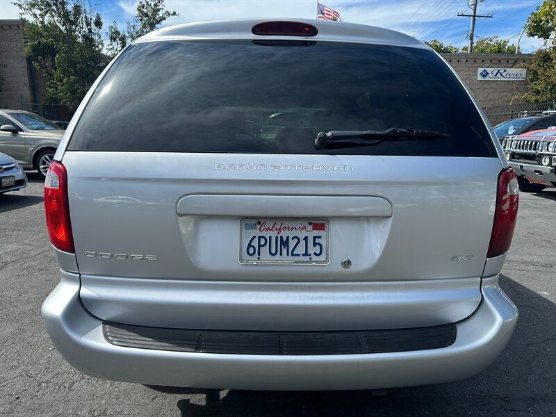 Used 2004 Dodge Grand Caravan SXT w/ Premium Group FWD image 7