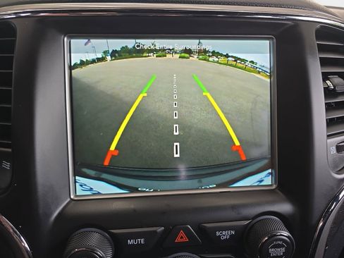 Used 2018 Jeep Grand Cherokee Altitude AWD/4WD image 27