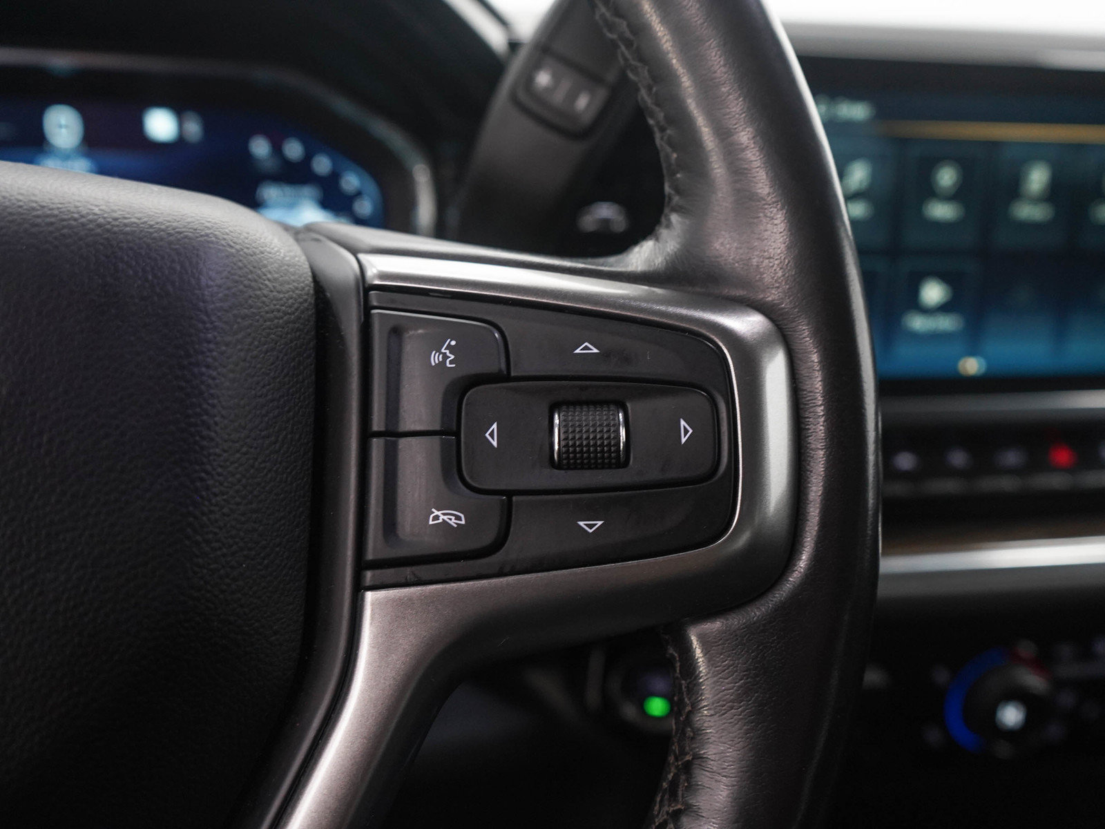 Used 2022 Chevrolet Silverado 1500 RST AWD/4WD image 27