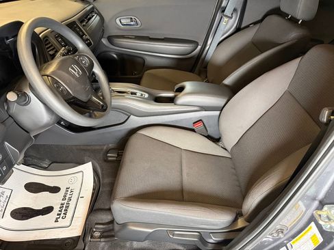 Used 2019 Honda HR-V LX image 20