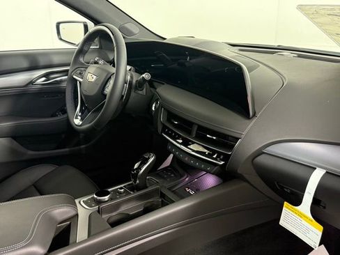 New 2025 Cadillac CT5 Premium Luxury image 31