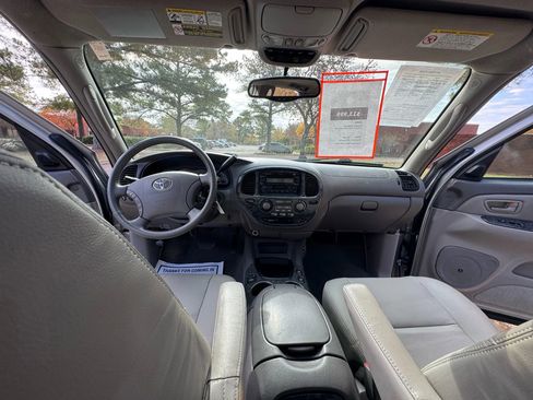 Used 2004 Toyota Sequoia Limited image 26