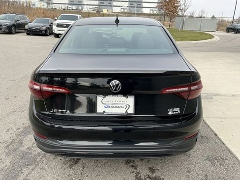 Used 2024 Volkswagen Jetta Sport image 3