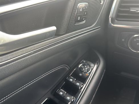 Used 2020 Ford Edge Titanium w/ Equipment Group 301A image 19