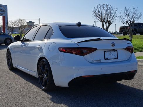 Used 2021 Alfa Romeo Giulia Ti Sport image 7
