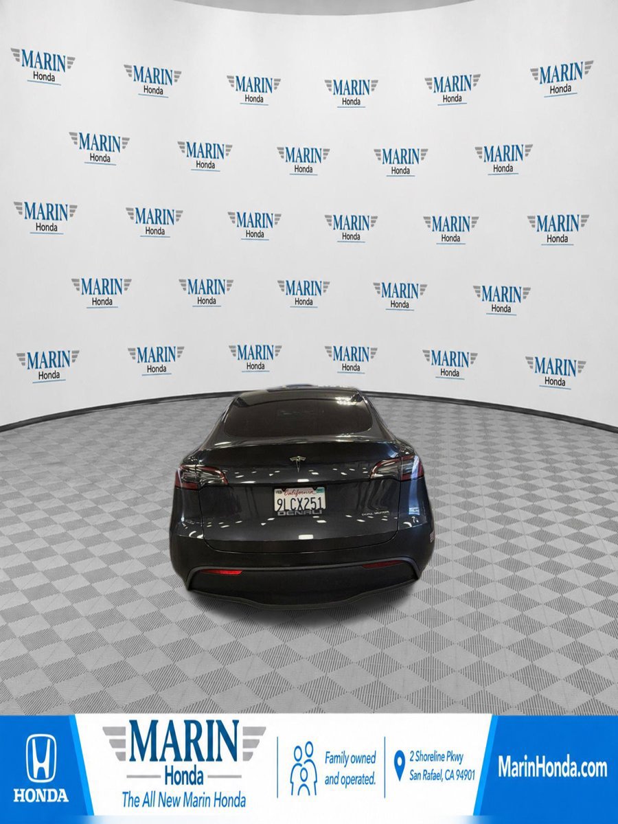 Used 2024 Tesla Model Y Long Range AWD/4WD image 3