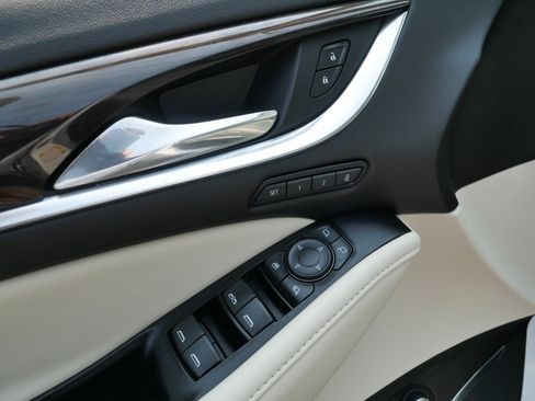 Used 2023 Buick Enclave Premium w/ Experience Buick Package AWD/4WD image 19