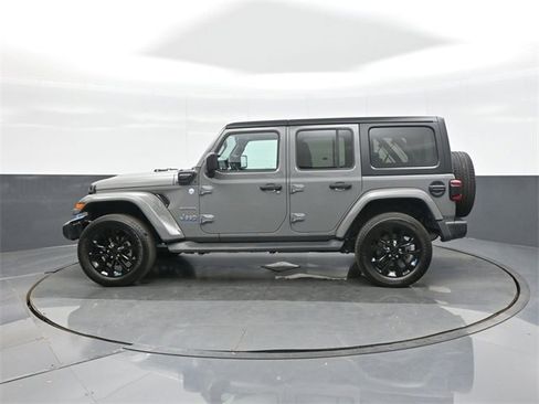 Used 2023 Jeep Wrangler Unlimited Sahara image 4