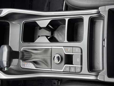 Certified 2025 Kia Sorento S w/ Panoramic Sunroof Package FWD image 33