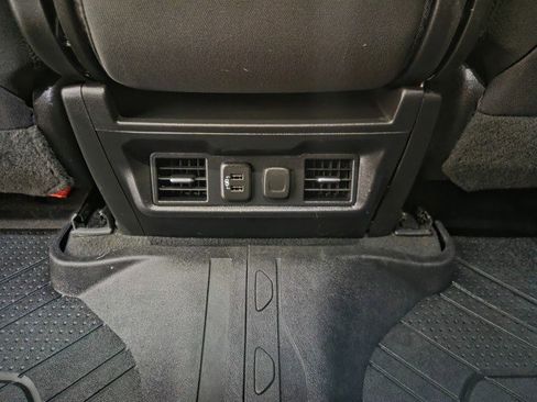 Used 2022 Chevrolet Silverado 2500 LT w/ Convenience Package image 75