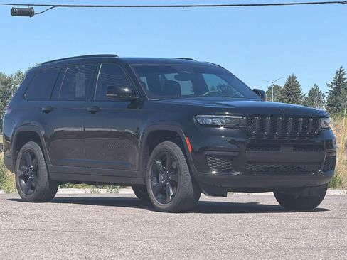 Used 2024 Jeep Grand Cherokee L Altitude AWD/4WD image 9