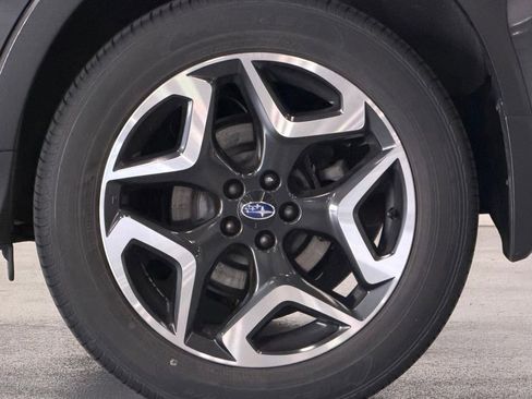 Used 2020 Subaru Crosstrek 2.0i Limited w/ Moonroof Package w/Navigation AWD/4WD image 8