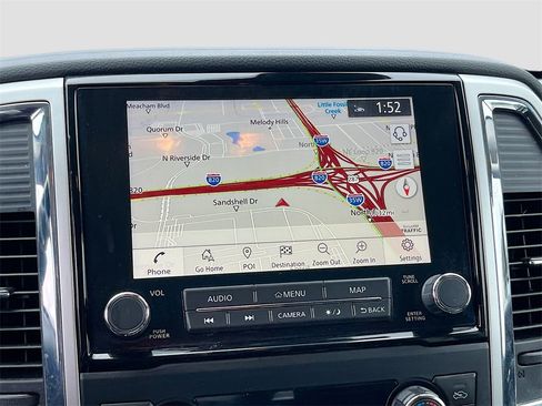 Used 2021 Nissan Titan SV w/ SV Convenience Package image 13