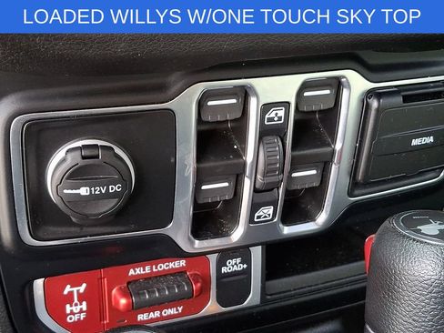 Used 2024 Jeep Wrangler Unlimited AWD/4WD image 23