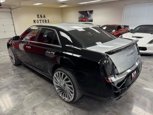 Used 2014 Chrysler 300 RWD image 15