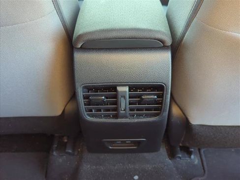 Used 2025 Toyota Corolla Cross AWD Hybrid image 23