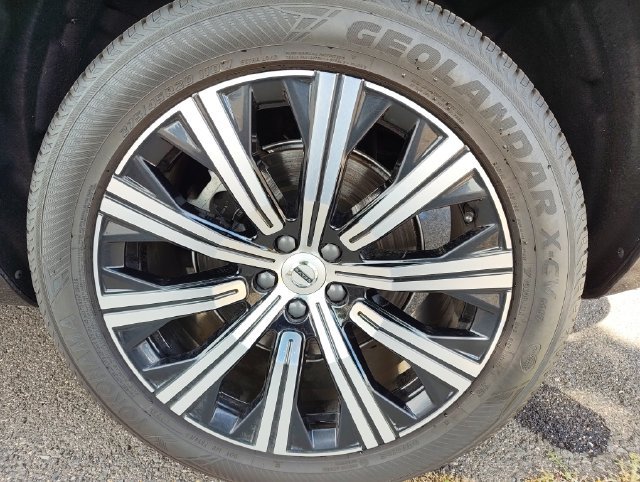 Used 2024 Volvo XC90 B6 Plus w/ Protection Package Premier AWD/4WD image 11