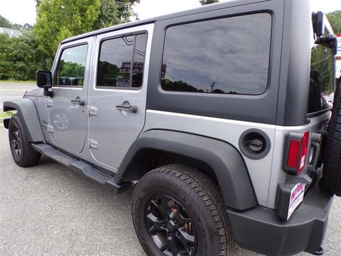 Used 2015 Jeep Wrangler Unlimited Sport w/ Quick Order Package 24S AWD/4WD image 9