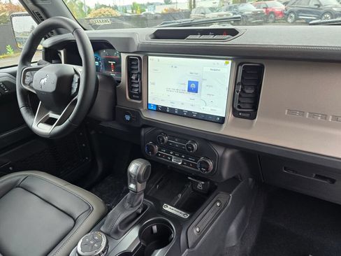 New 2026 Ford Bronco Outer Banks AWD/4WD image 10