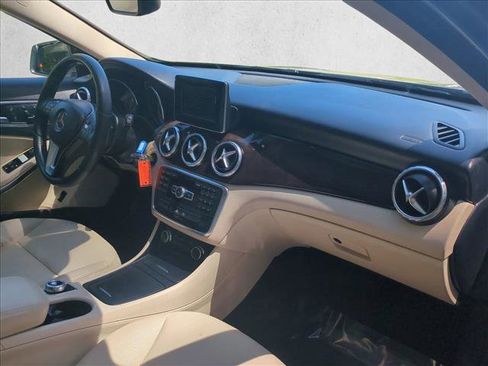Used 2015 Mercedes-Benz GLA 250 image 26