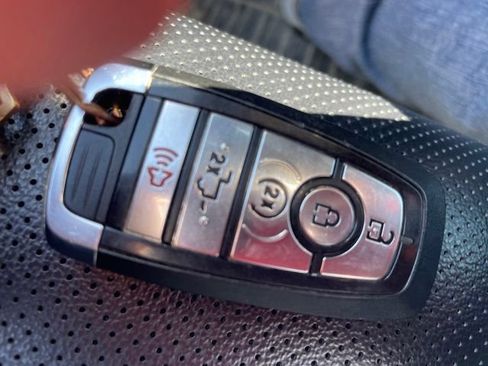 Used 2024 Ford F250 Lariat w/ Sport Appearance Package AWD/4WD image 15