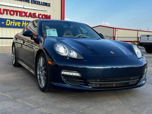 Used 2013 Porsche Panamera 4 Platinum Edition AWD/4WD image 2