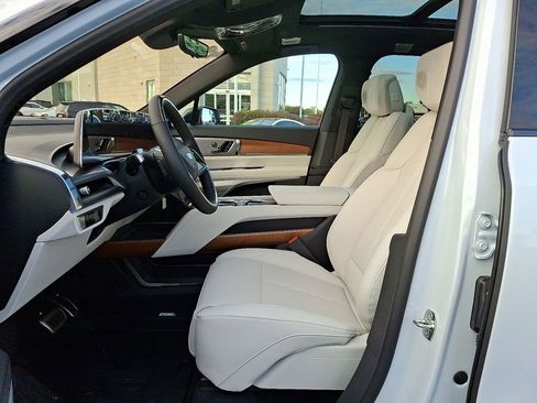 New 2026 Cadillac Vistiq Luxury image 6