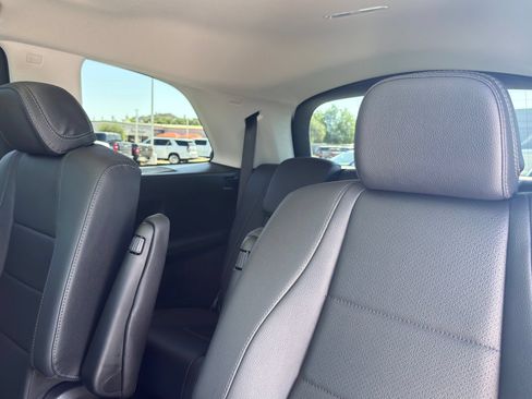 Used 2024 Mercedes-Benz GLS 450 4MATIC image 31