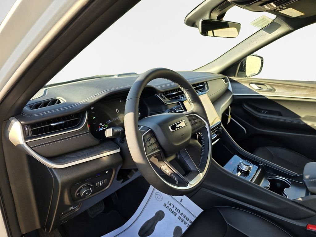 New 2025 Jeep Grand Cherokee Limited 4xe AWD/4WD image 34