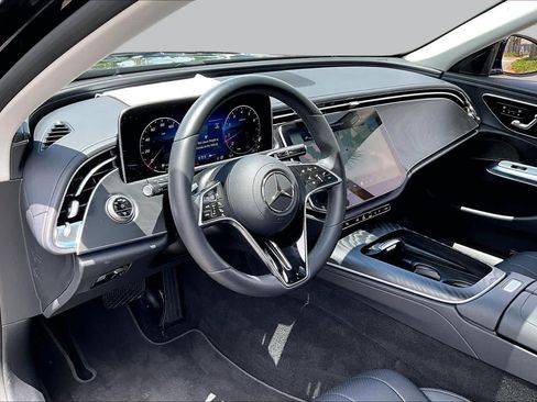 Used 2025 Mercedes-Benz E 350 Sedan image 18