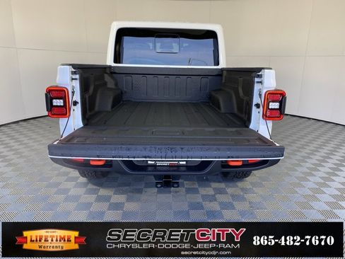 New 2026 Jeep Gladiator Mojave image 30