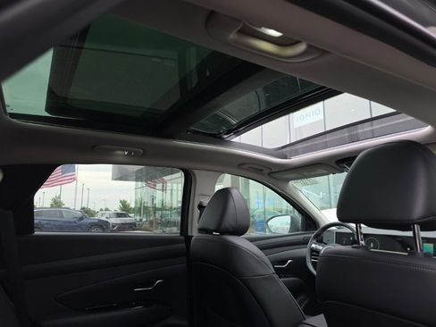 Used 2025 Hyundai Tucson Limited FWD image 22