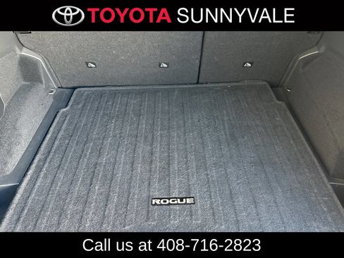 Used 2025 Nissan Rogue SV FWD image 19
