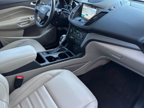 Used 2019 Ford Escape SEL image 15