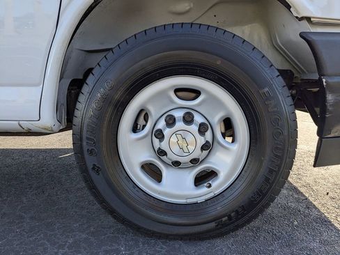 Used 2022 Chevrolet Express 2500 w/ Driver Convenience Package image 11