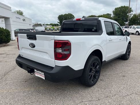 New 2025 Ford Maverick Lariat w/ Black Appearance Package image 3