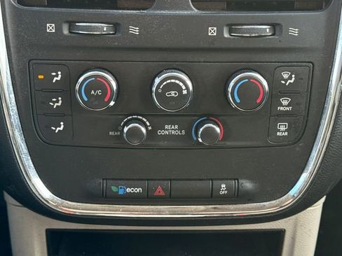 Used 2017 Dodge Grand Caravan SE w/ Power Window Group image 26