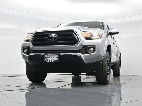 Used 2022 Toyota Tacoma SR5 image 40