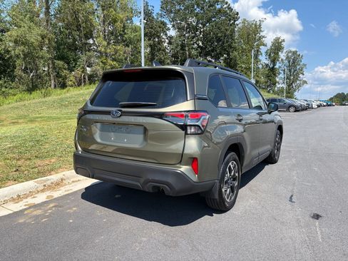 Certified 2025 Subaru Forester Premium w/ Convenience Package #2 AWD/4WD image 9