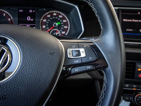 Used 2021 Volkswagen Jetta SE w/ SE Cold Weather Package image 35