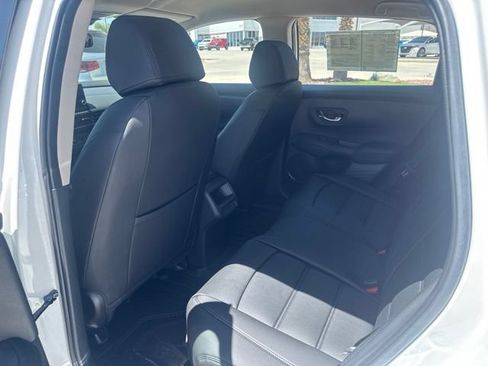 Used 2025 Honda HR-V LX image 8