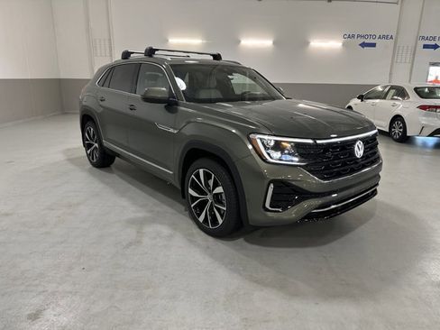 New 2026 Volkswagen Atlas Cross Sport SEL Premium R-Line AWD/4WD image 4