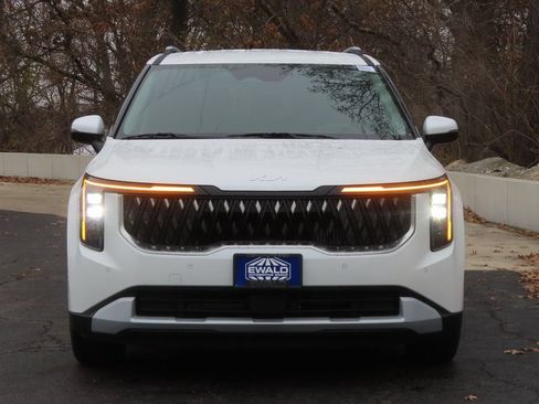 Certified 2026 Kia Carnival EX FWD image 19
