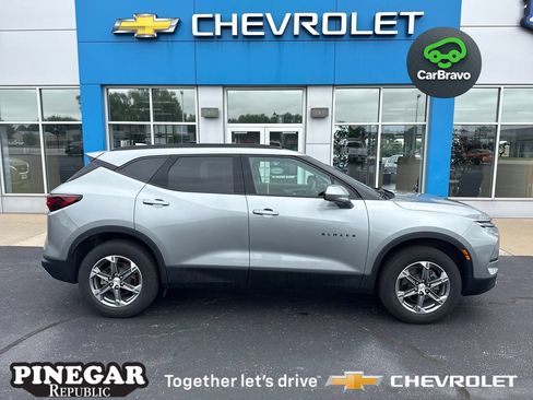 Certified 2023 Chevrolet Blazer LT w/ Convenience Package FWD image 1