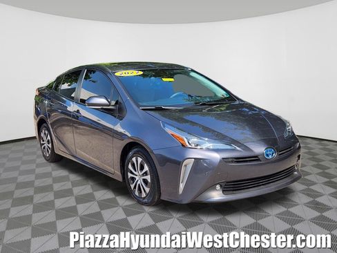 Used 2022 Toyota Prius LE AWD/4WD image 1