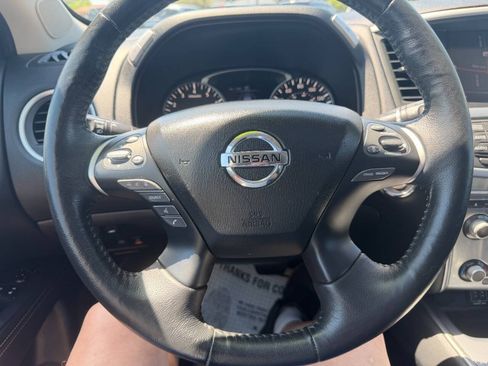 Used 2018 Nissan Pathfinder SL w/ SL Premium Package AWD/4WD image 19