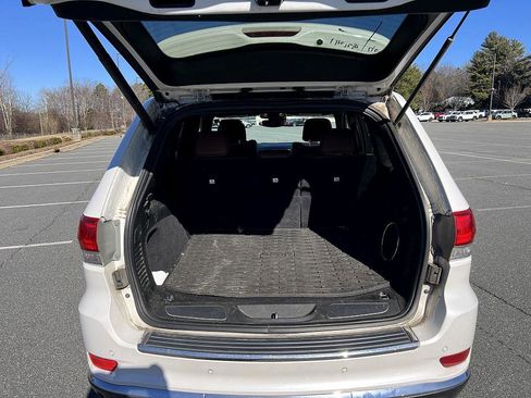 Used 2018 Jeep Grand Cherokee Summit image 26