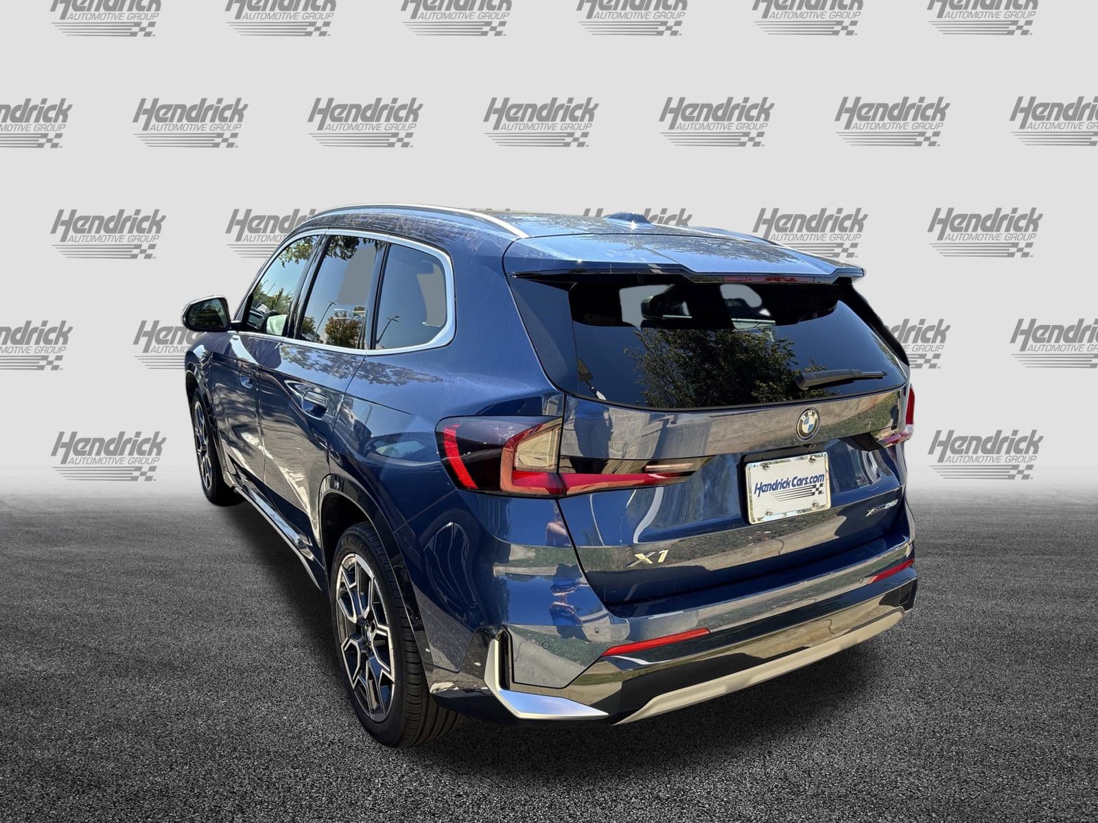 Certified 2025 BMW X1 xDrive28i AWD/4WD image 9